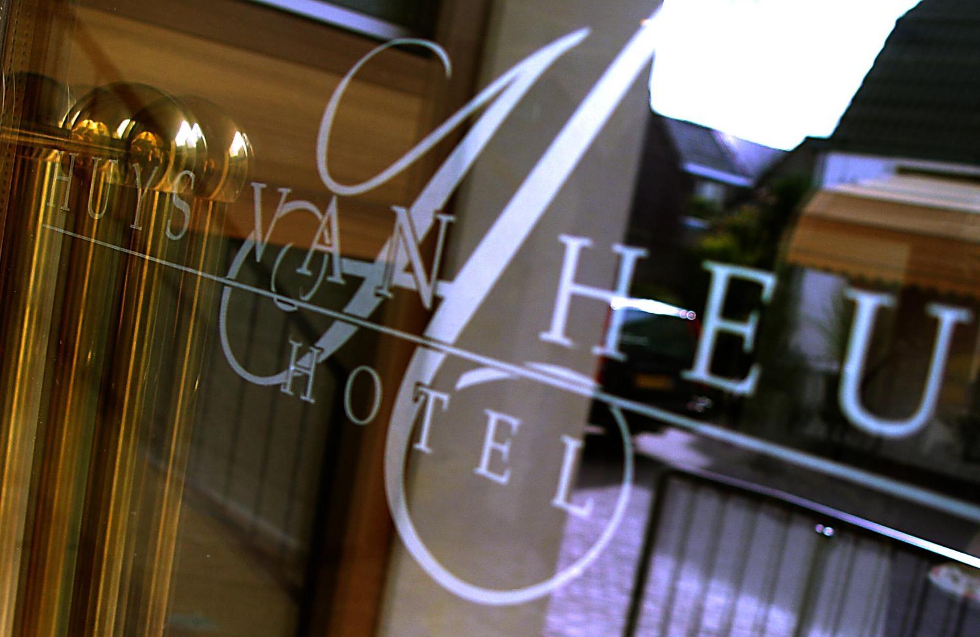 Hotel Huys Van Heusden อัสเตอ ภายนอก รูปภาพ