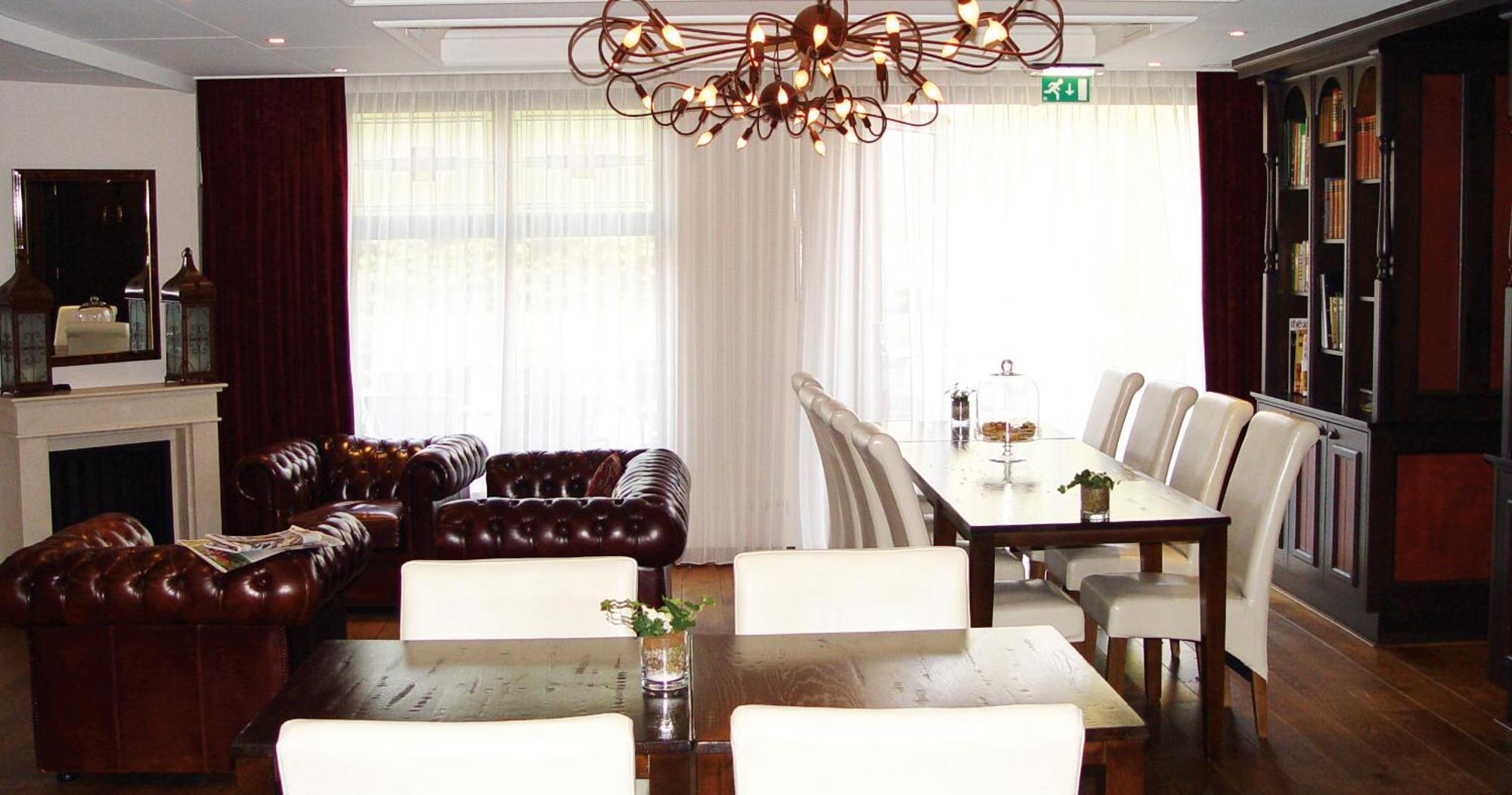 Hotel Huys Van Heusden อัสเตอ ภายนอก รูปภาพ