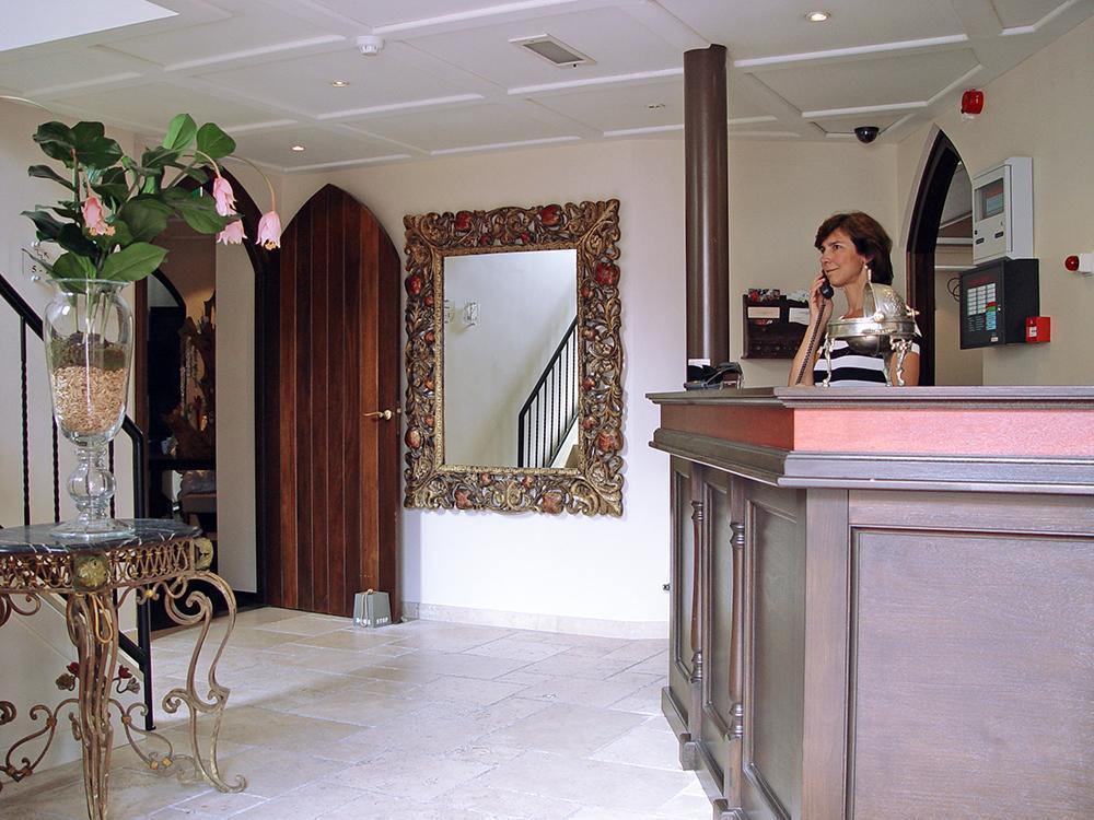 Hotel Huys Van Heusden อัสเตอ ภายนอก รูปภาพ