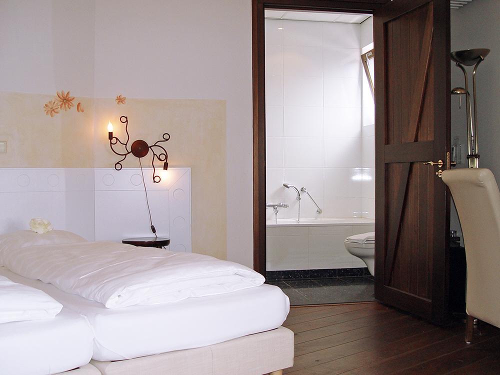 Hotel Huys Van Heusden อัสเตอ ภายนอก รูปภาพ